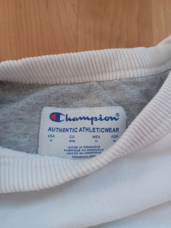 Champion Sweater Sweatshirt Gr. M uni weiß TOP in Dreieich