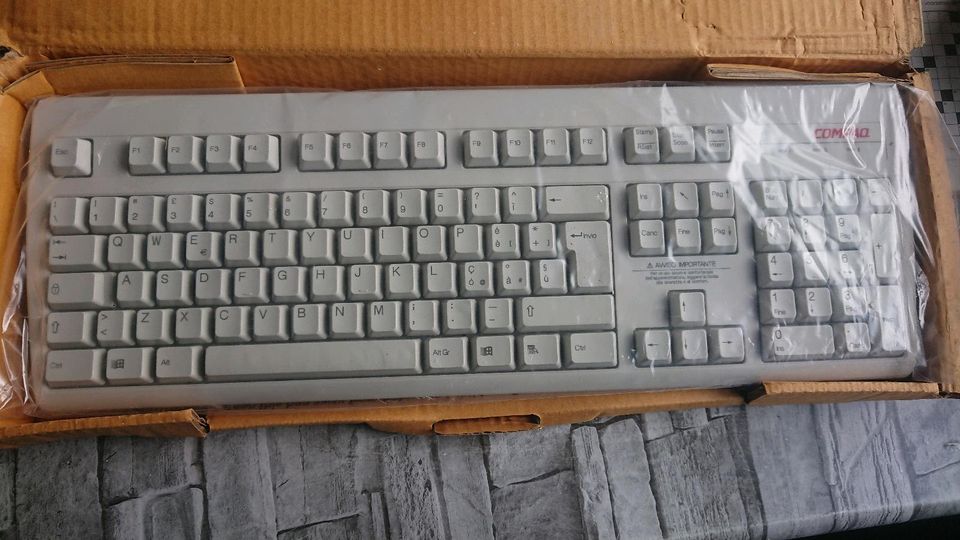 Compaq Deskpro ps2 Tastatur neu in Neuenstadt