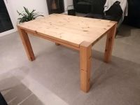 Tisch aus Weichholz, Länge 140cm x Breite 90 cm Nordrhein-Westfalen - Krefeld Vorschau