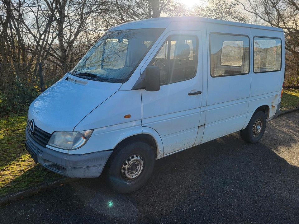 Mercedes Sprinter 208 Fensterbus L1H1 in Westerwald