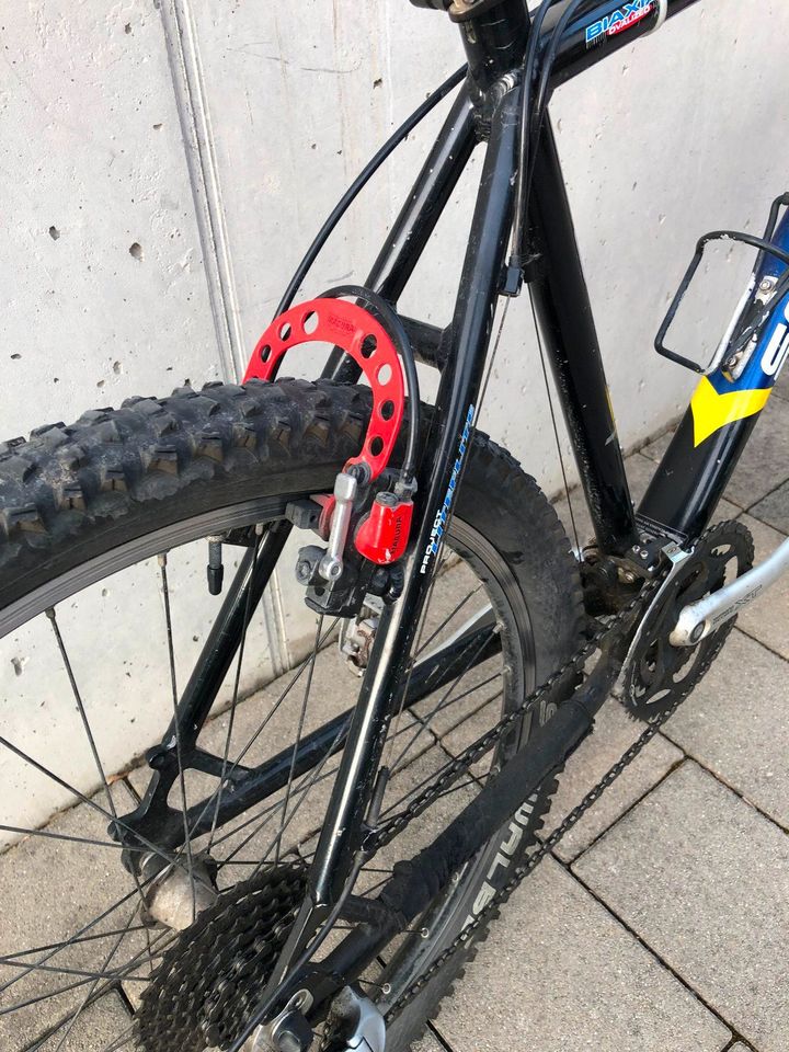 SCOTT Team Racing Hardtail 26" mit Magura HS33 in Rosenheim