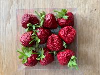 Deko-Erdbeeren, künstliches Obst –  Eyecatcher Nordrhein-Westfalen - Lübbecke  Vorschau