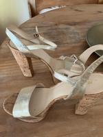 High Heel Gold Block Absatz 39 neu Baden-Württemberg - Baden-Baden Vorschau
