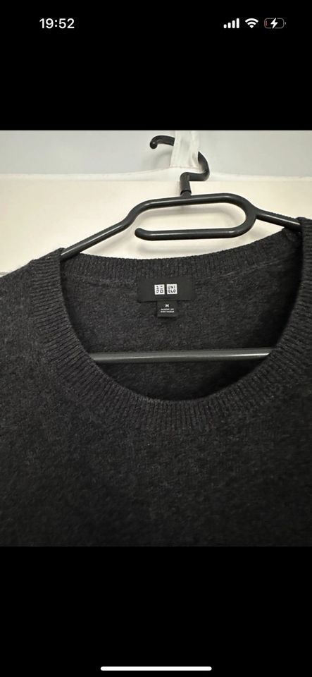 Uniqlo Kaschmir Pullover in Berlin