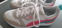 PUMA Sneaker Größe 41 neuwertig Nordrhein-Westfalen - Gütersloh Vorschau