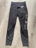 NIKE Sportleggins Größe S schwarz/grau Niedersachsen - Stuhr Vorschau