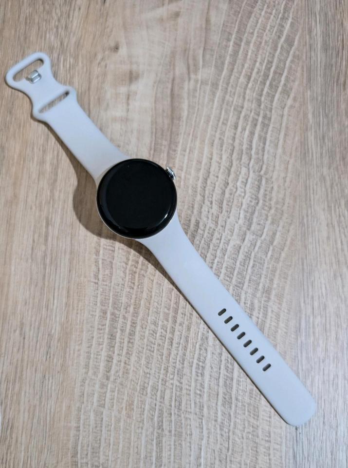 Verkaufe kaum benutzte Googlepixel Smartwatch 2 in Nürnberg (Mittelfr)