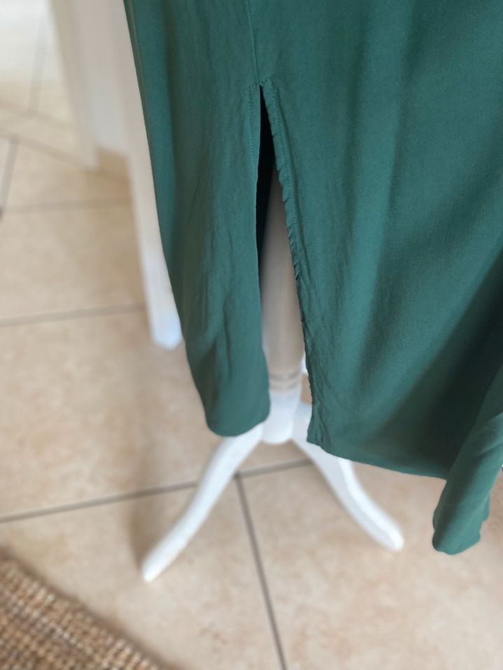 Vila Gr S 36 Kleid Blusenkleid Hemdkleid grün MIDI in Limburg