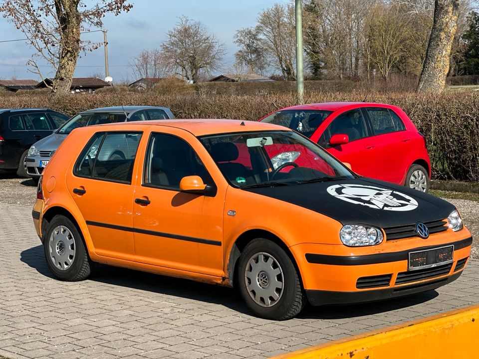 VW GOLF IV  1,4 mpi   4 türen in Holzheim