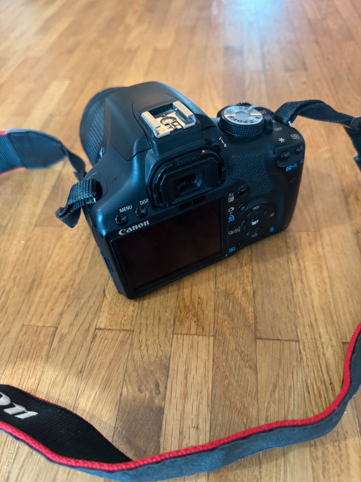 CANON EOS 500D Komplettkit, Zustand sehr gut in München