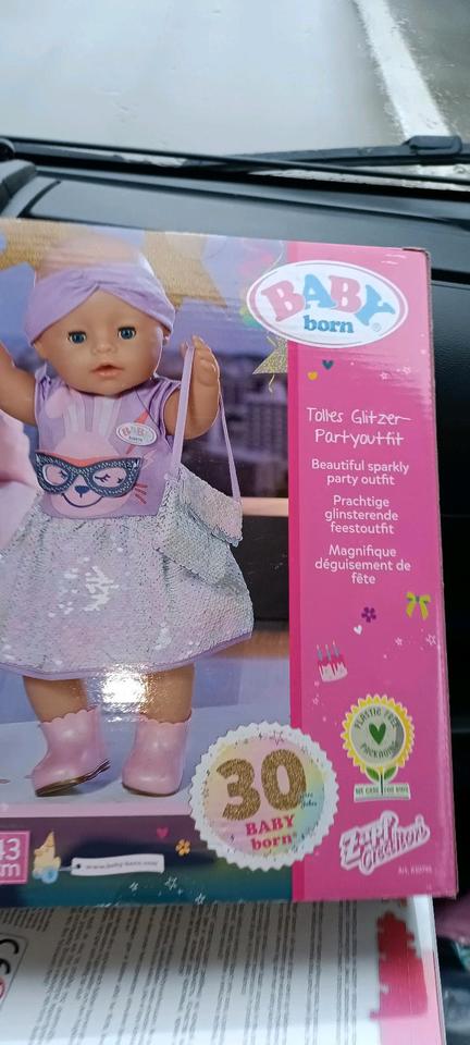 Baby Born Glitzer Party Outfit Neu im original Karton. in Niedersachsen Cuxhaven Puppen gunstig kaufen gebraucht oder neu kleinanzeigen