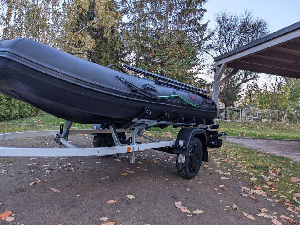 ANGEBOT Spezial Trailer Schlauchboot / Trompetenrollen / LED / Schlauchboottrailer / Thomas Trailers in Lübben