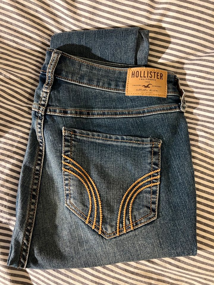 Helle Hollister Jeans W26 in Wernau
