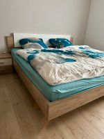 Bett 2x2 Meter inklusive Nachttischkommoden Nordrhein-Westfalen - Vreden Vorschau