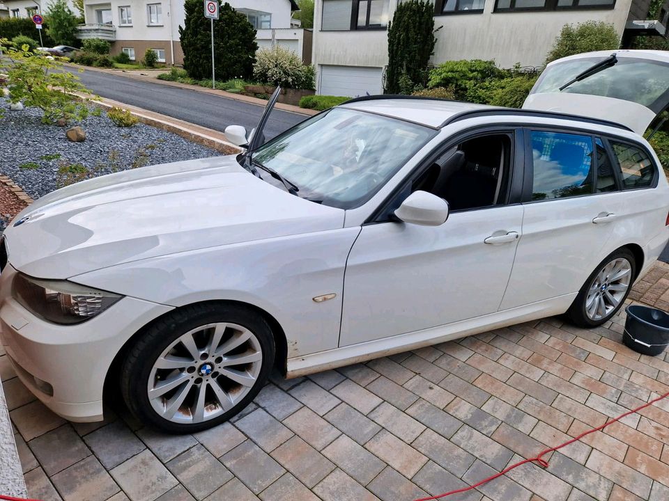 BMW 318d M Ausstattung in Püttlingen