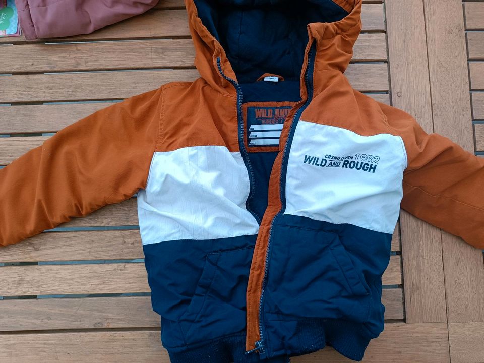 Jungen Jacke 116 in Birkenwerder