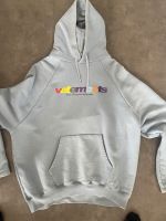 Vetements Hoodie „Die Regionalbahn“ Größe S Nordrhein-Westfalen - Soest Vorschau