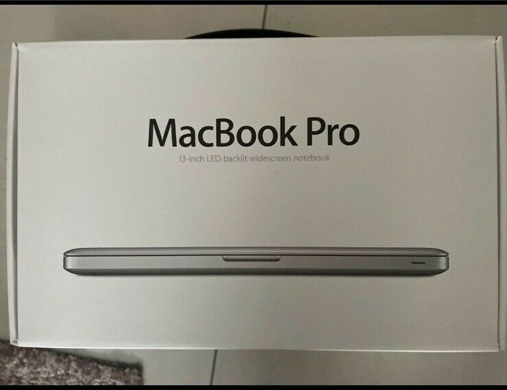 MacBook Pro 13,3“ - Intel i5 8GB RAM 500GB SSD - neuwertig in Obersontheim