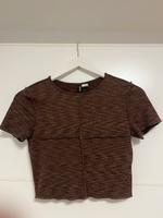 Crop Top mit Ziernähten Hessen - Oberzent Vorschau