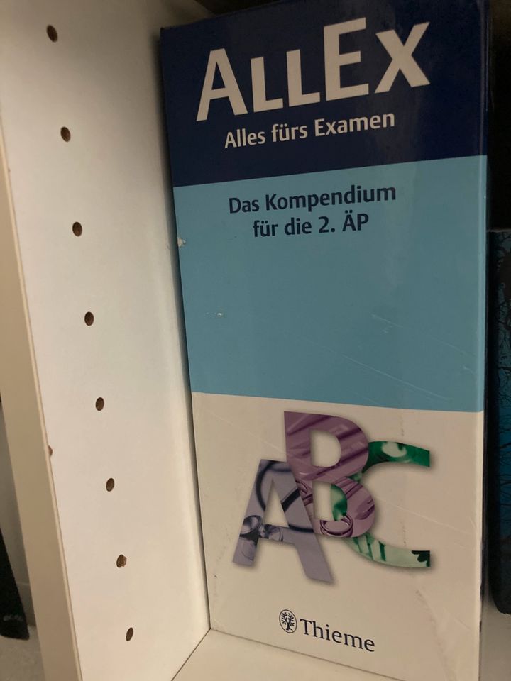 All Ex alle drei Bücher Examen Medizin in Witten