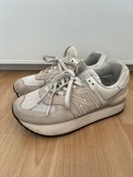 New Balance - 574 - Sneaker in Weiß mit dicker Plateausohle Horn-Lehe - Lehesterdeich Vorschau