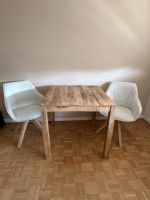 Boho Holztisch mit Set aus zwei Stühlen Frankfurt am Main - Sachsenhausen Vorschau