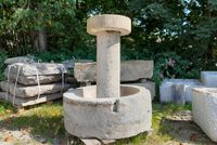 Brunnen aus altem Sandstein, Sandsteinbrunnen, Wasserspiel, Wasserspiel aus Sandstein, Brunnen, Steinbrunnen, Gartenbrunnen, Natursteinbrunnen, Steintrog, Brunnentrog Bayern - Eppenschlag Vorschau