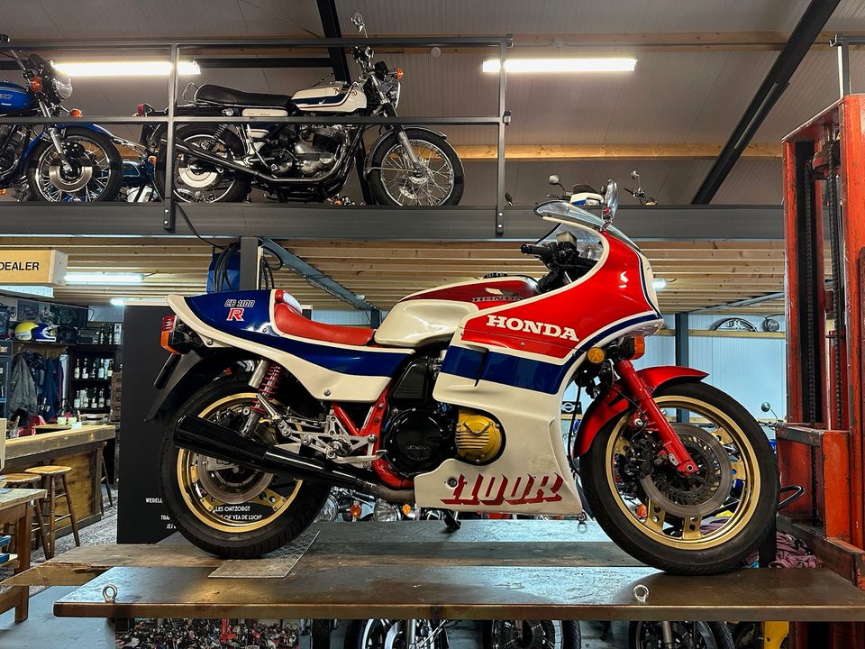 Honda CB1100R in Moers