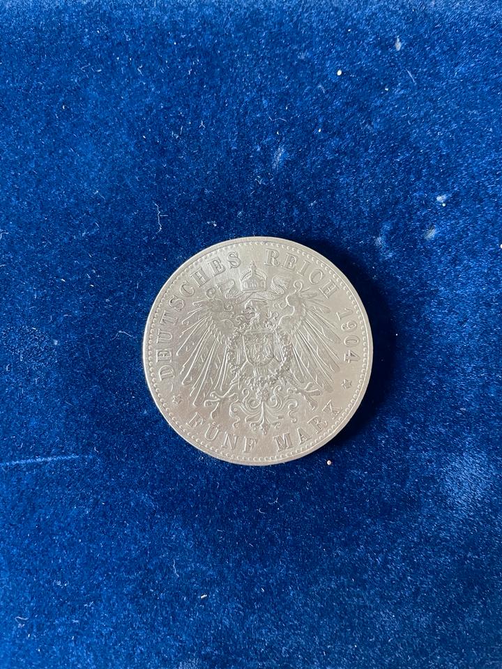 Silberschmuck Münze Brosche Stifthalter Taschenuhr antik in Bördeland