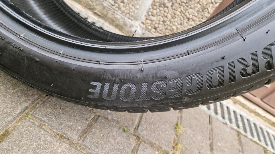 1x Sommerreifen Bridgestone Alenza 001  235 45 R20 96W in Unna