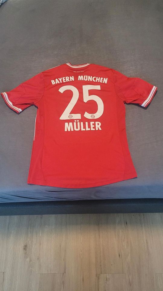 FC Bayern München Original Adidas Trikot 2013/14 Müller in Grasleben