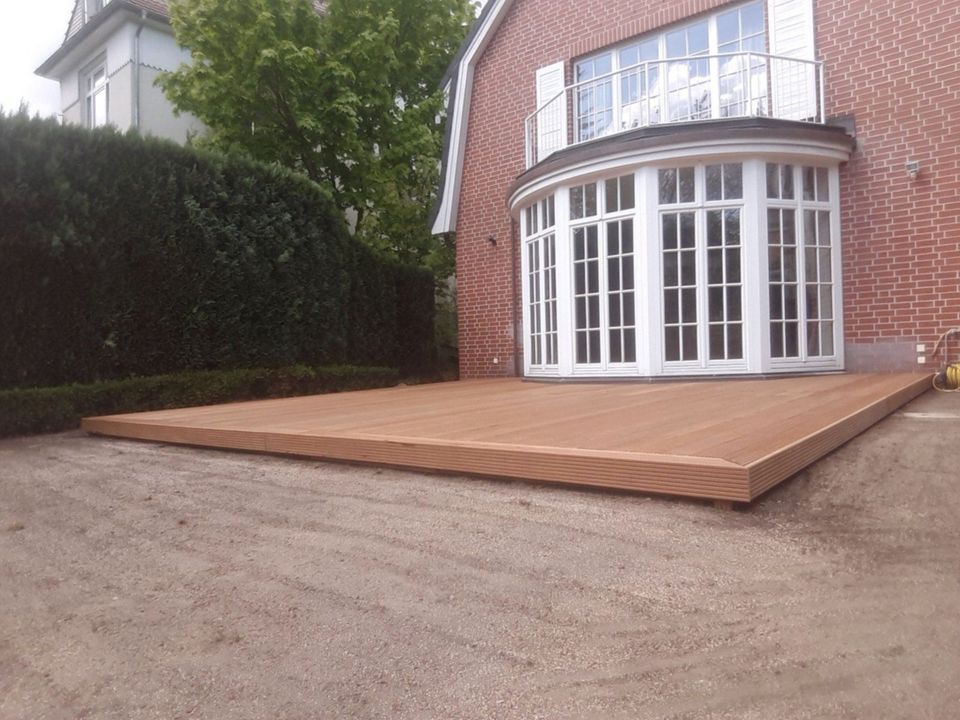 Gartenbau Pflasterarbeiten Terrassenbau  Wegebau Gartenpflege Galabau Mauerbau  Zaunbau Teichbau Poolbau Gartenarbeit  Baggerarbeiten Erdarbeiten Garten und  Landschaftsbau in Himbergen