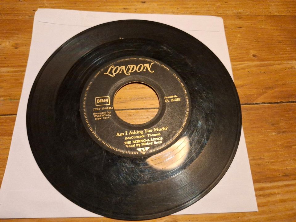 Vinyl Single: The String-A-Longs: Wheels in Biebergemünd