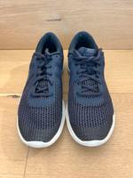 Nike Revolution Sneaker Gr. 38 leicht + atmungsaktiv Berlin - Charlottenburg Vorschau