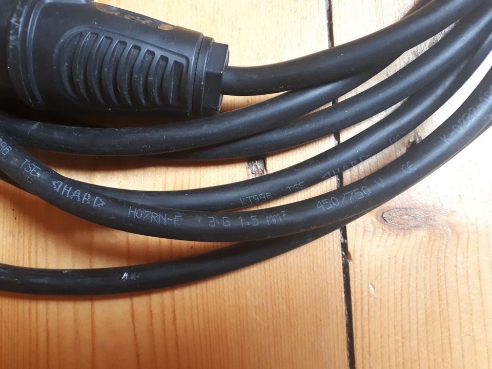 Hoymiles Kabel 5m Betterie BC01 auf Schuko Balkonkraftwerk in Dresden