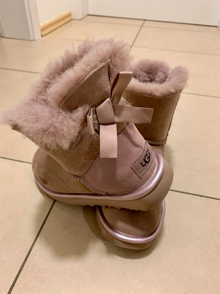 UGG Mini Bailey Bow II 37 in Karlstadt