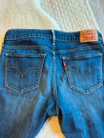 Levis Hose Jeans Damen 711 Skinny Gr. 27 blau Hessen - Villmar Vorschau