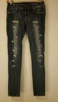 Jeans, dkl. blau mit Pailletten/Steinchen Hessen - Büdingen Vorschau