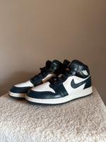 Nike Air Jordan 1 Mid in Dark Teal Gr. 39 Bayern - Pfarrkirchen Vorschau