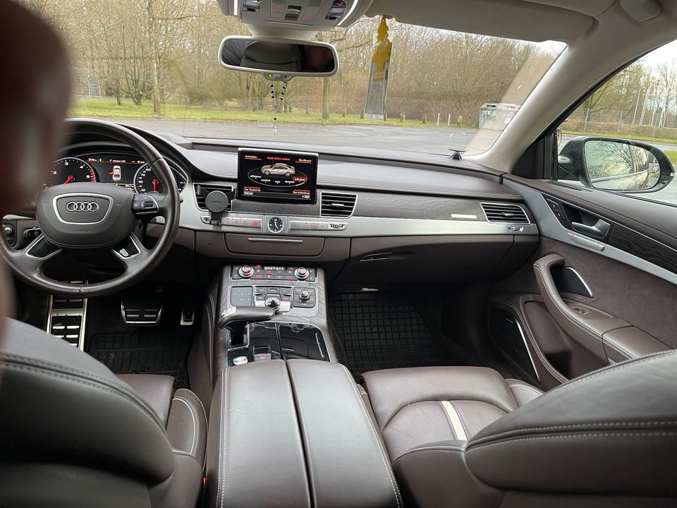Audi A8 4H 4.2 TDI Quattro TÜV / Service Neu ! Sommer Felgen 21 Z in Hannover