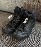 Nike Sportschuhe Schwarz hoch high 37,5 23,5 cm court borough mid Baden-Württemberg - Besigheim Vorschau