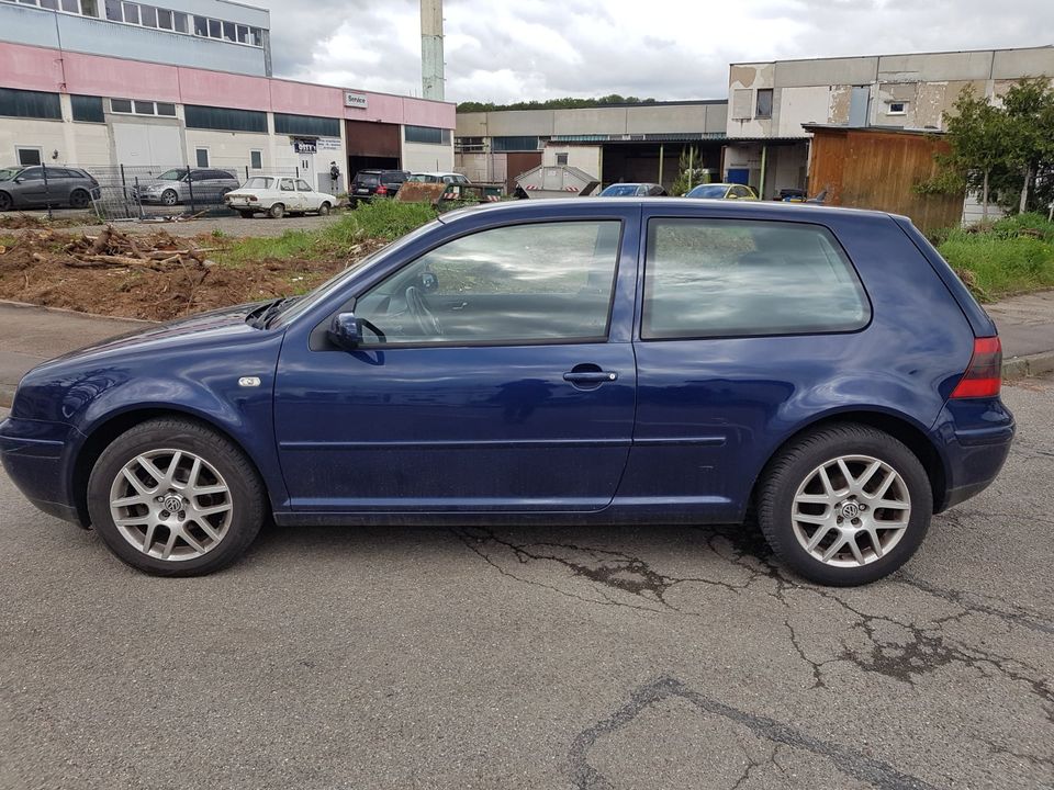 VW Golf 1J 1.6L / BJ 2001 in Böblingen