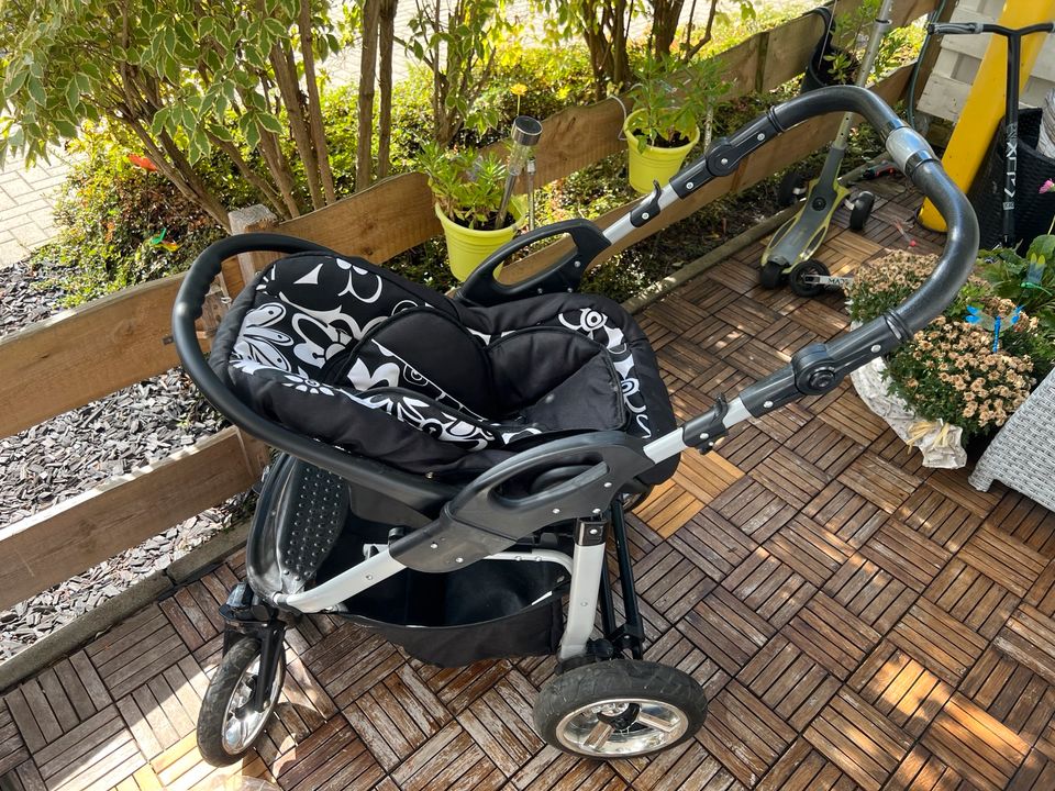 Kinderwagen 3 in 1 inkl Babyschale Kinderwagen Babywiege in Rosdorf