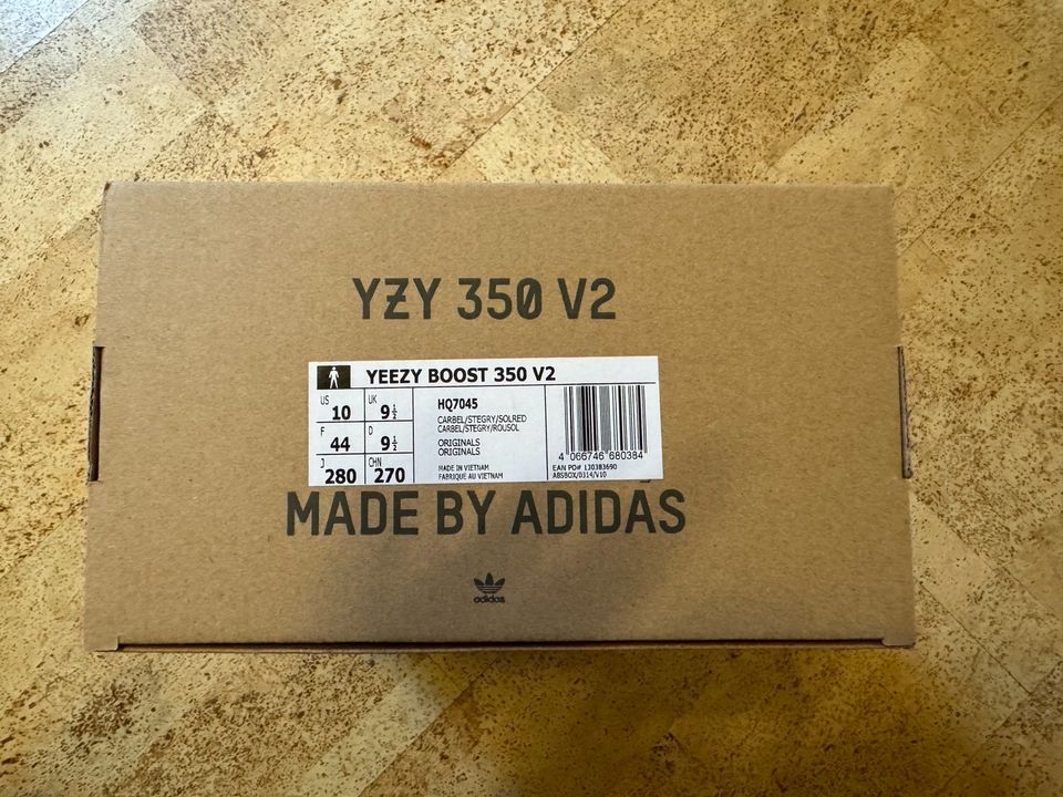 Yeezy Adidas Bost 350 V 2 in Bindlach