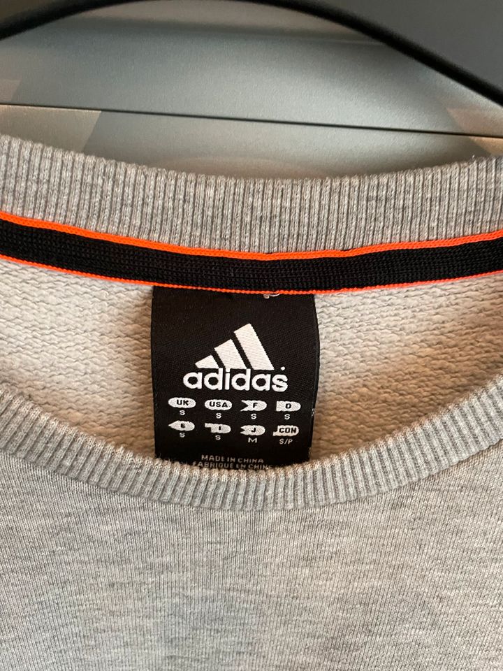 Adidas Paket in Saarbrücken