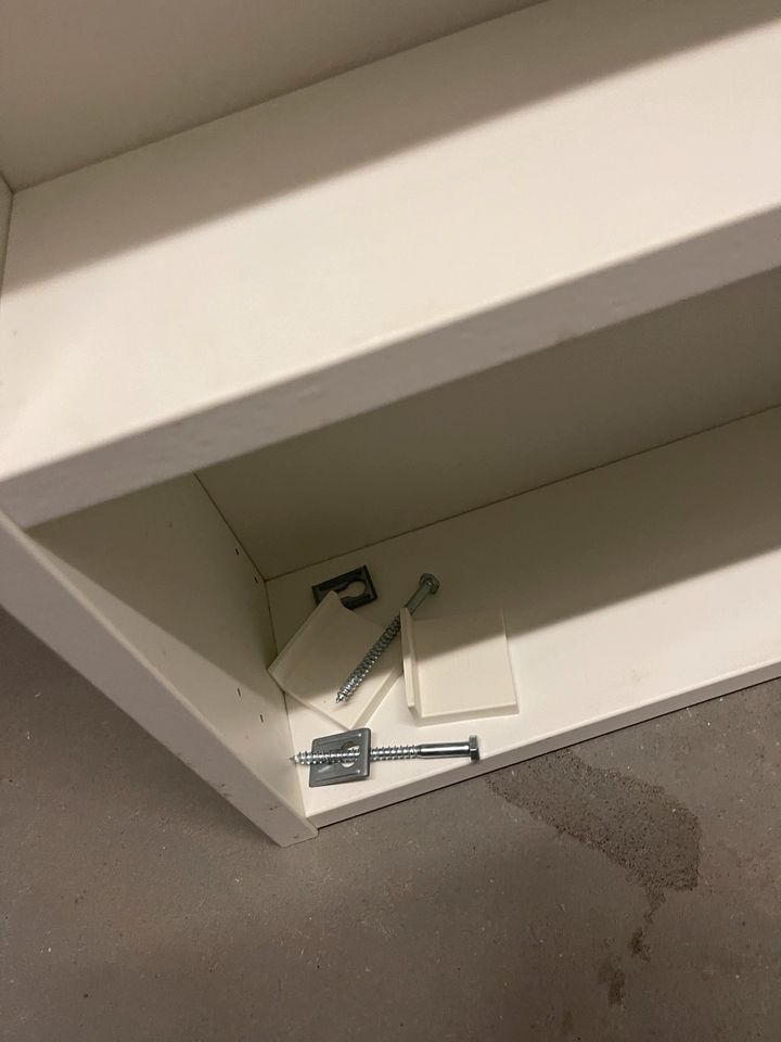 Ikea ENHET Wandschrank mit 2 Böden/Tür, weiß/Hochglanz in Kleve