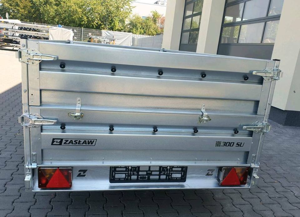 Neu! PKW Anhänger 1300 kg SUH-300 LxBxH 300 x 150 x 35 Kippi in Geseke