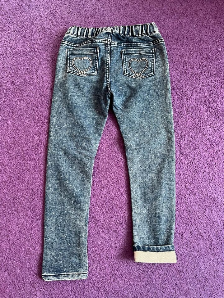 Jeans, etwas dicker, Gr. 122 in Essen