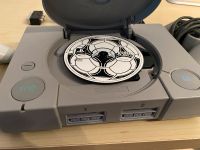 PlayStation 1 mit 2 Controllern Nordrhein-Westfalen - Neuenrade Vorschau