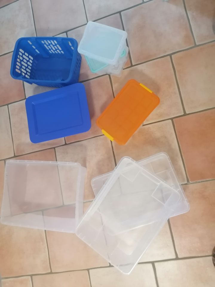 10 Aufbewahrungsboxen Plastik mit & ohne Deckel in Nürnberg (Mittelfr)
